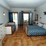Aparthotel Metaxatos 4*