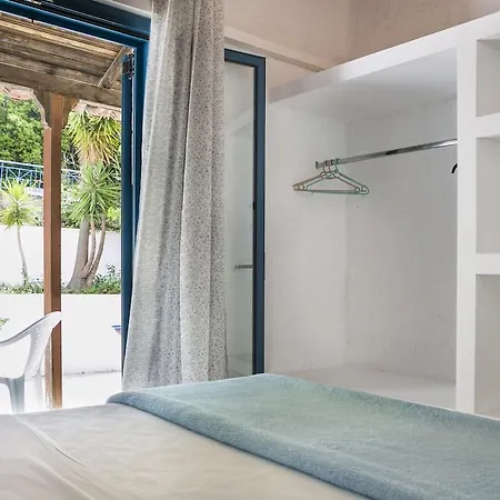 Metaxatos Aparthotel 4*