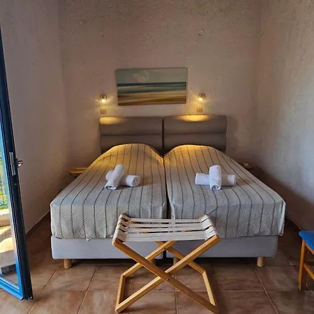 Appart hôtel Metaxatos