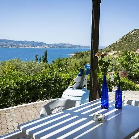 Apart Otel Metaxatos