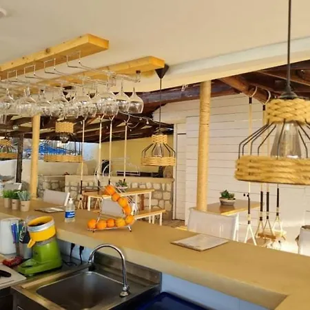 Metaxatos Apart Otel Argostolion