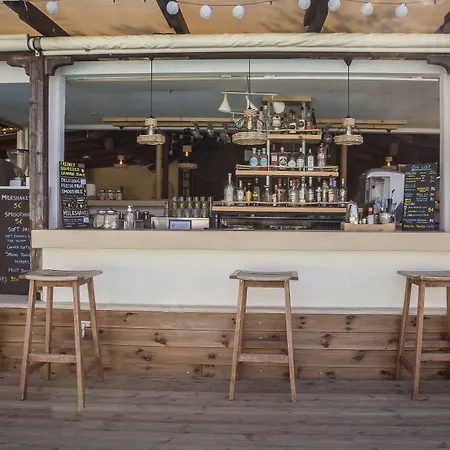 Apart Otel Metaxatos