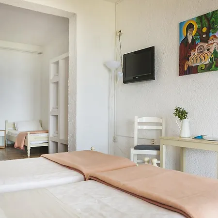 Aparthotel Metaxatos